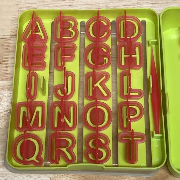 Wilton Fondant Alphabet and Number Cut-outs Set - Picture 3 of 10